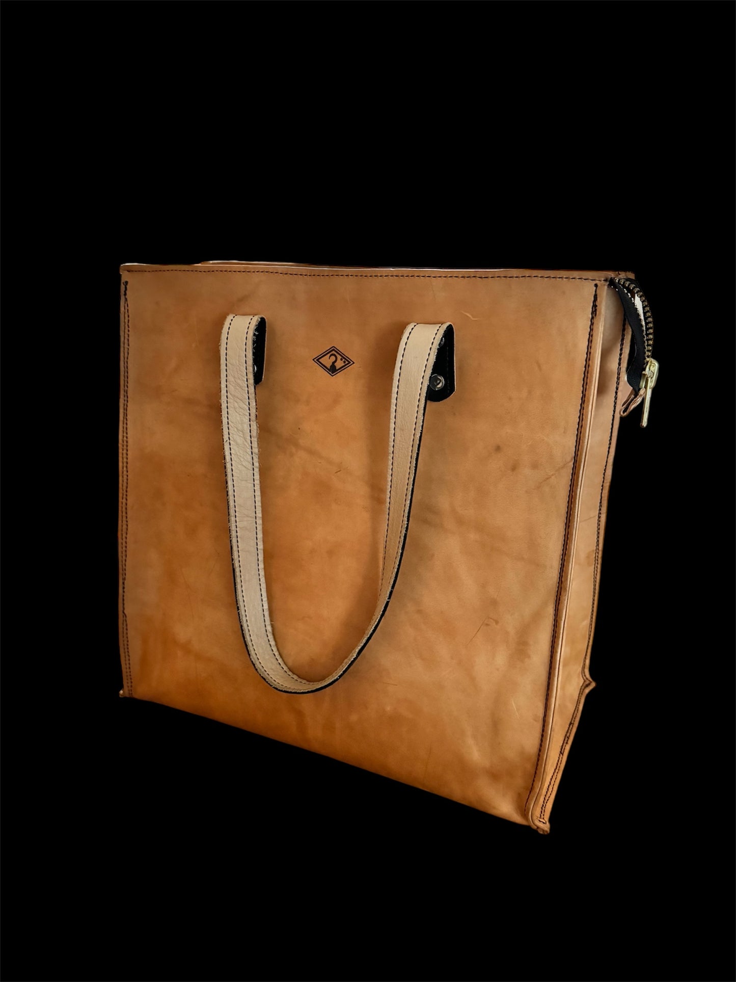 Insulted leather tote