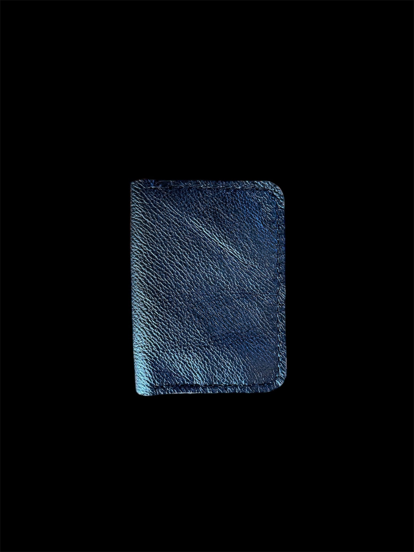 Folding minimalist wallet